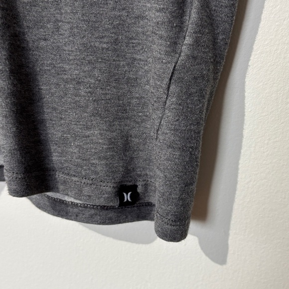 🎉3/20$🎉 Hurley Charcoal Tee with Aqua Logo - Picture 3 of 4